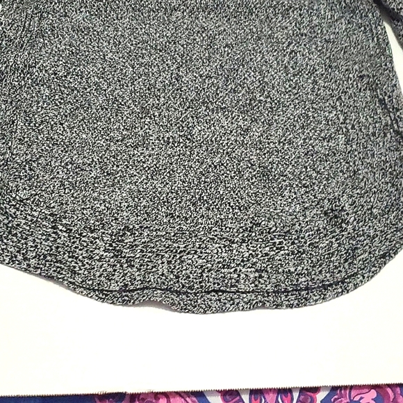 Design History Black Textured Multi Pattern Long Sleeve Cozy Sweater - Picture 7 of 8